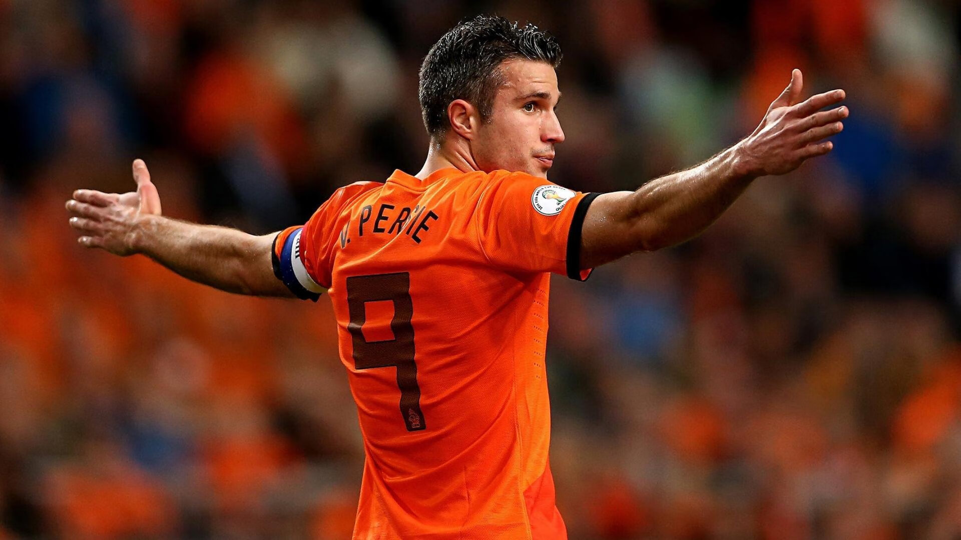 “闪电超车瞬间！”——赛车界的年度绝美瞬间，闪电跑车