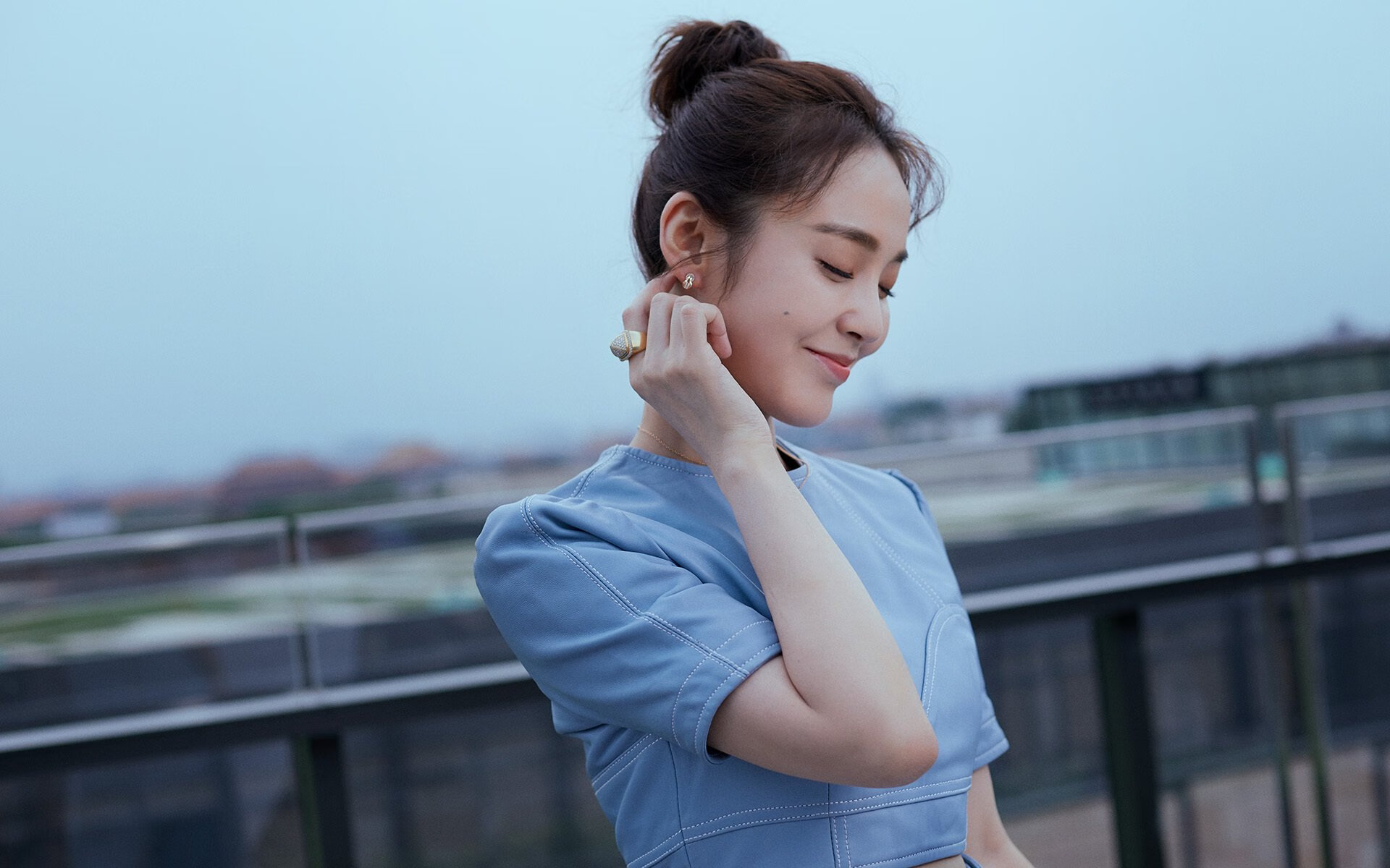 足球学校改革引导学生重视战术意识与团队协作，校园足球改革建议